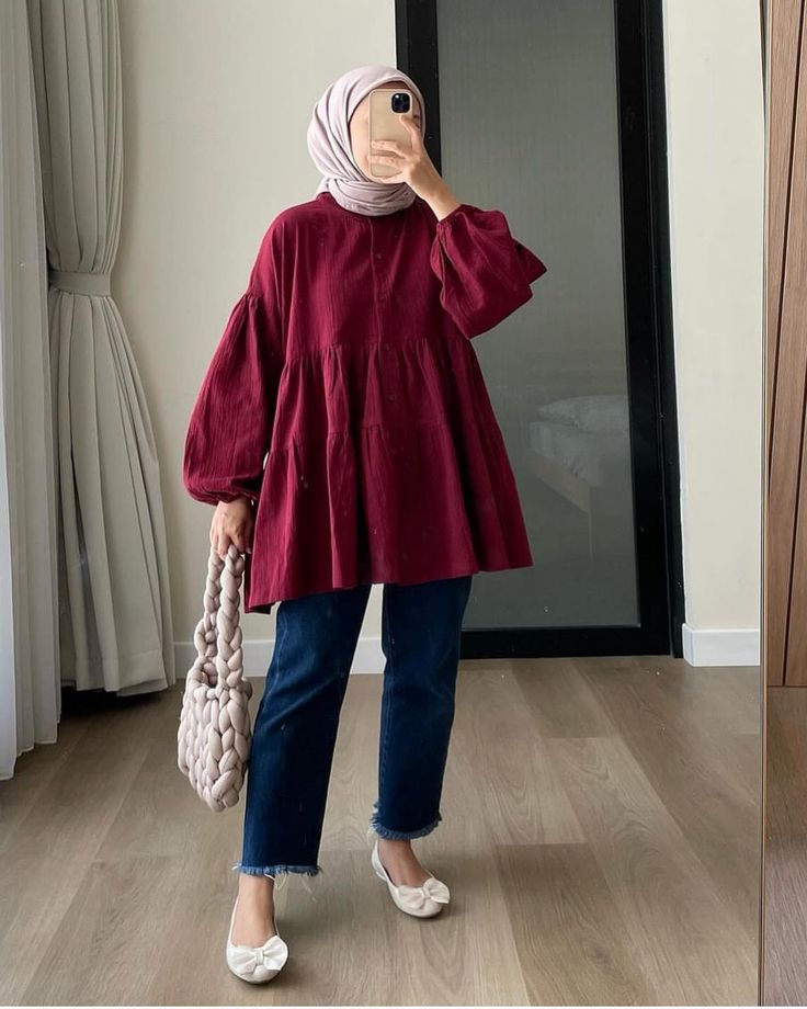 Trendy Top with Baggy Sleeves